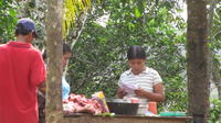A women selling beef, El Plátano, Panama