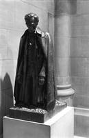 Bronze sculpture of Abraham Lincoln kneeling at the Washington National Cathedral (1977) (6)
