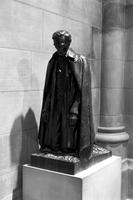 Bronze statue of Abraham Lincoln kneeling at the Washington National Cathedral (1977) (3)