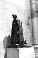 Bronze statue of Abraham Lincoln, Washington National Cathedral (1977) (7)