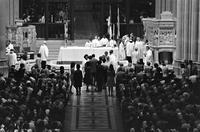 Participants in a religious service at the Washington National Cathedral (1977) (3)