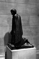 Side view of the bronze statue of Abraham Lincoln, Washington National Cathedral (1977) (3)