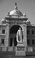 Building and statue at the Victoria Memorial, Calcutta, India (January 1946)
